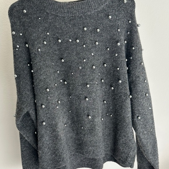LIKE NEW H&M Grey Sweater with Pearls and Rhineatones Stretchy Long Sleeve Knit - Picture 4 of 4